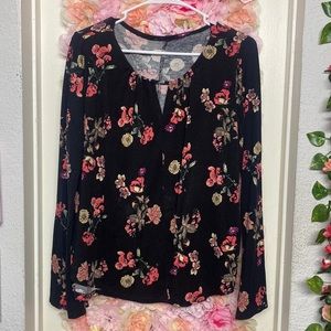 Black floral top